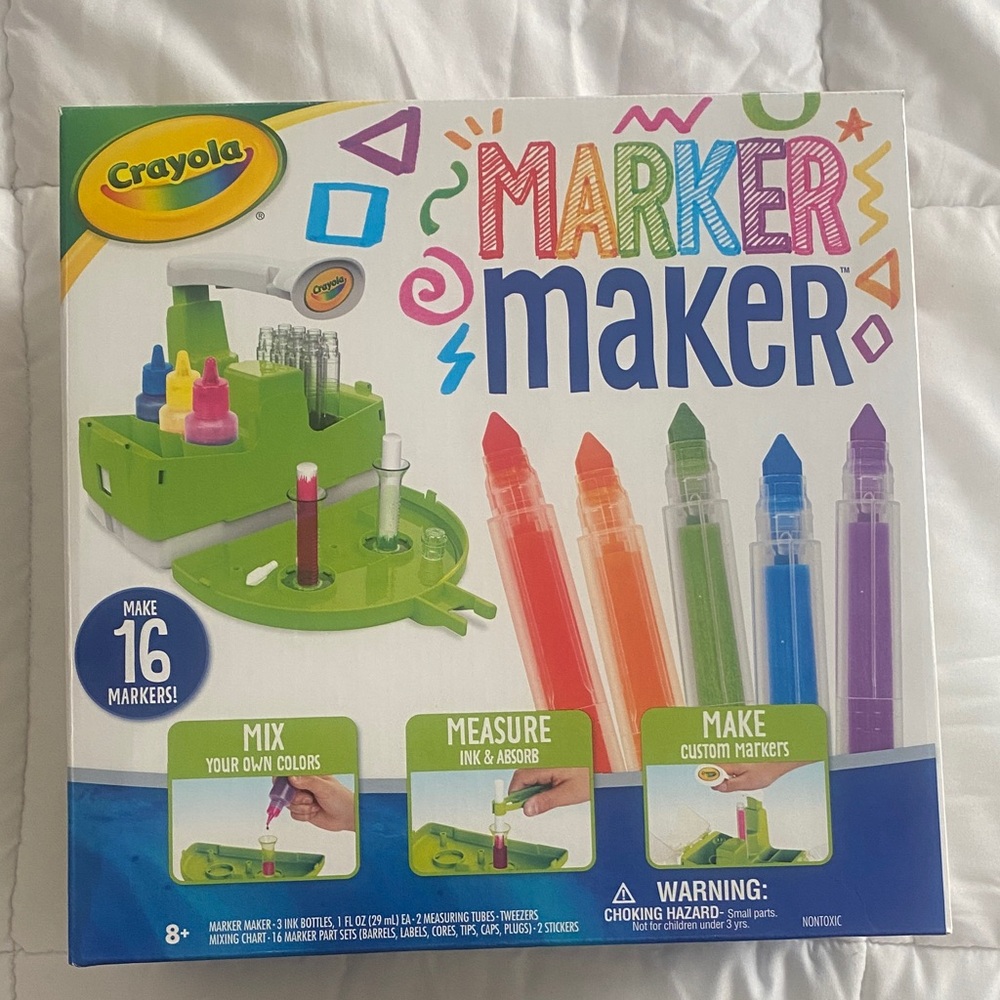 Crayola Marker Maker with Green Base and Colorful Markers